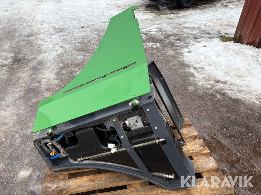 StubbbehandlingstankJohn Deere med beröringsfri pump 