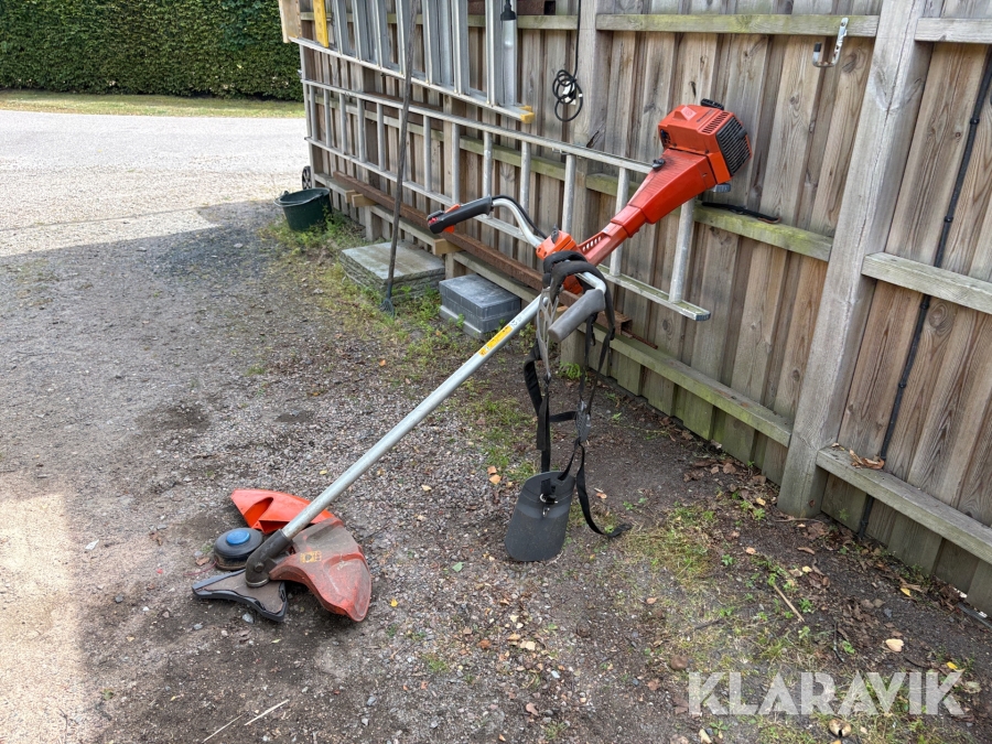 Röjsåg Husqvarna 240R med grästrimmer sats och sele