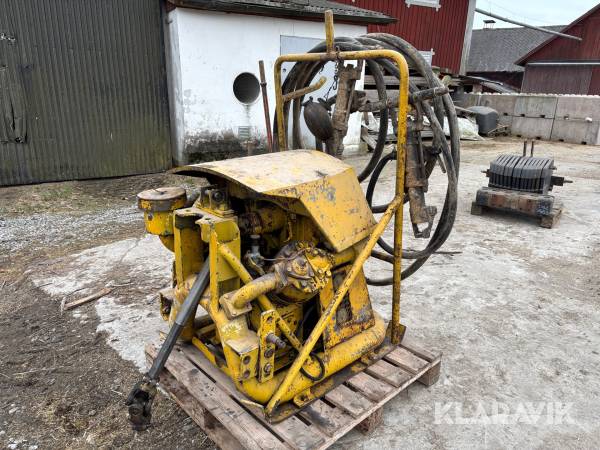 Traktorburen bergborr Atlas Copco 100 IT kompressor