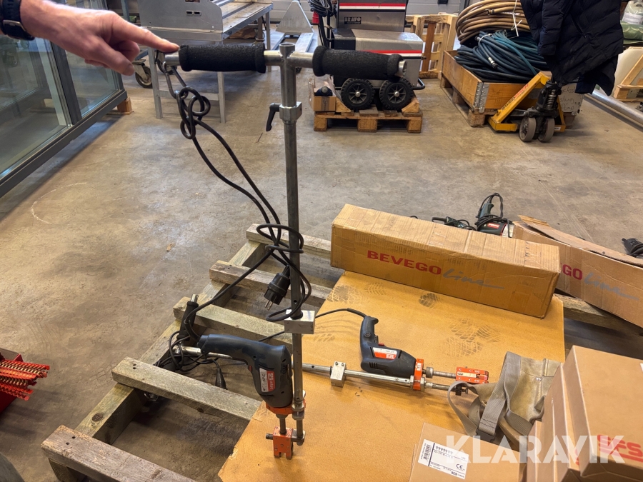 Skruvdragare med förlängningsskaft SFS CF 400