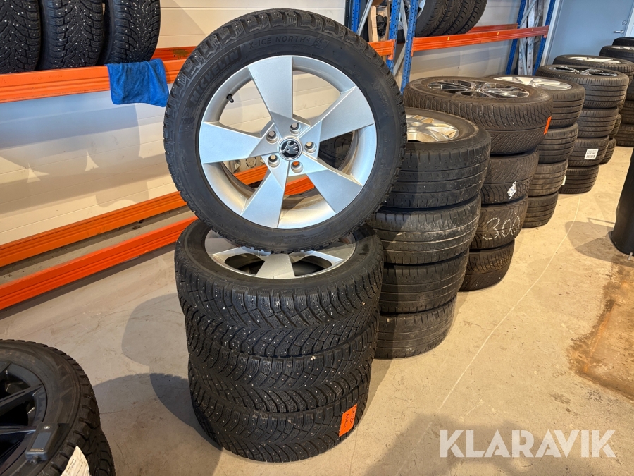 Vinterhjul 4 st Michelin X-Ice North4 till skoda