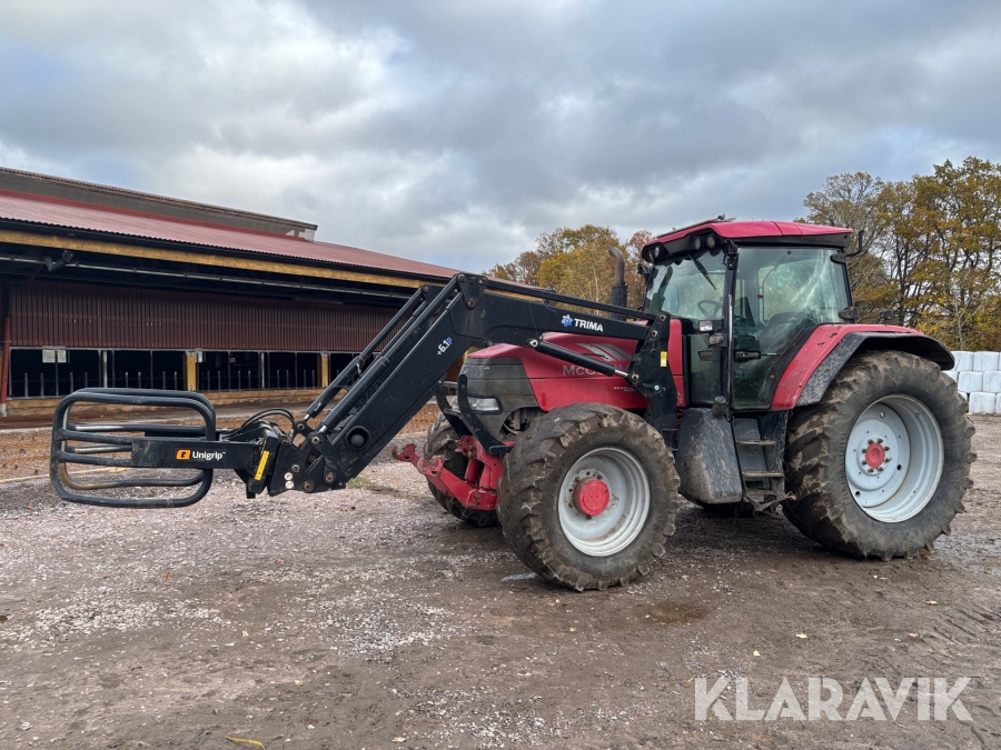 Traktor McCormick XTX 185 med lastare