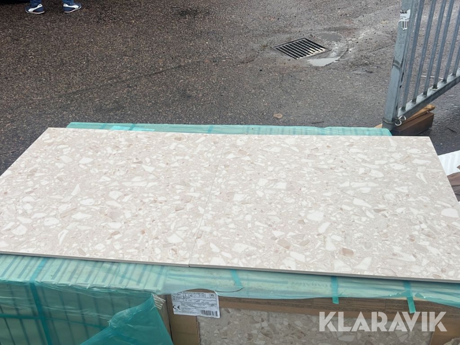 Klinker/ Granitkeramik Terazzo beige 135kvm