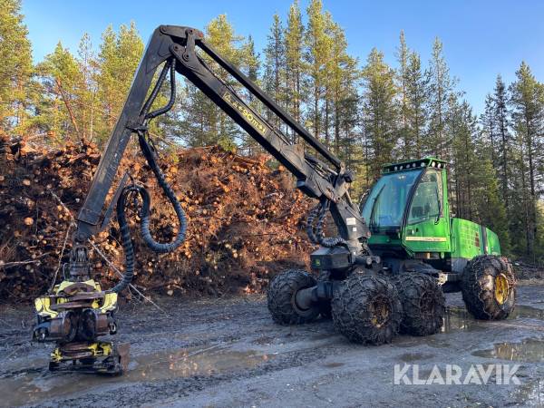 Skördare John Deere 1070D