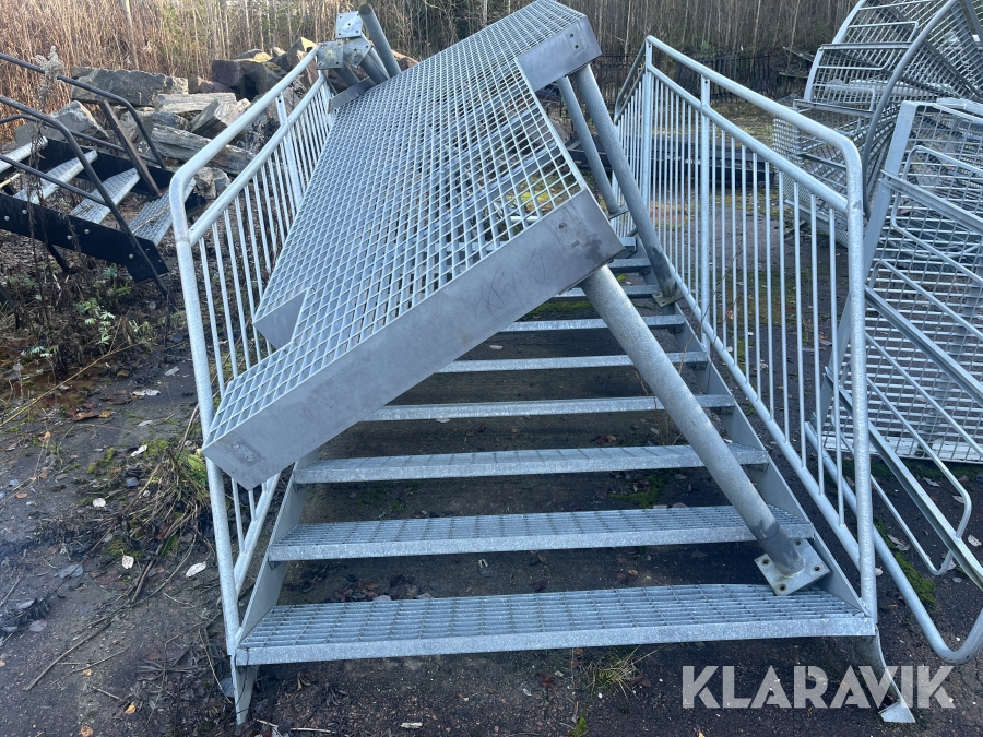 Trapp 9 steg med avsats, Arvika, Klaravik auktioner
