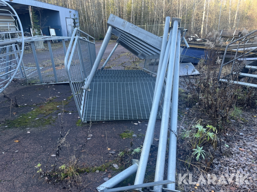 Trapp 9 steg med avsats, Arvika, Klaravik auktioner