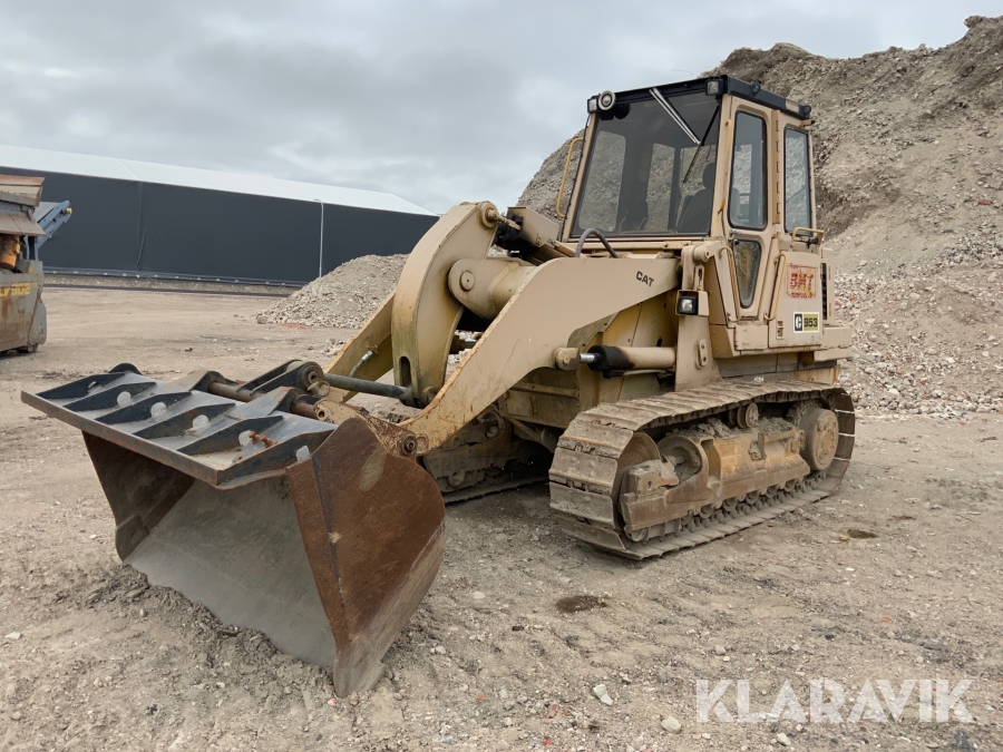 Bandlastare Caterpillar C953 med skopa