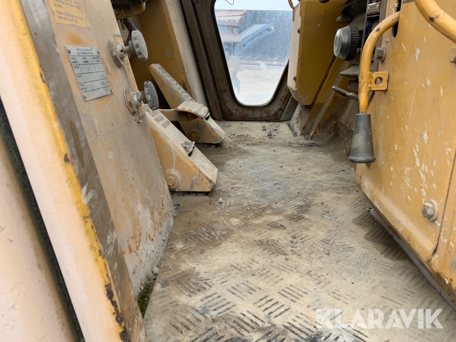 Bandlastare Caterpillar C953 med skopa