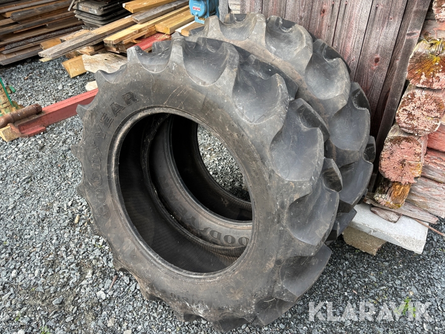 Lantbruksdäck Goodyear DT810 320/70R24 2st