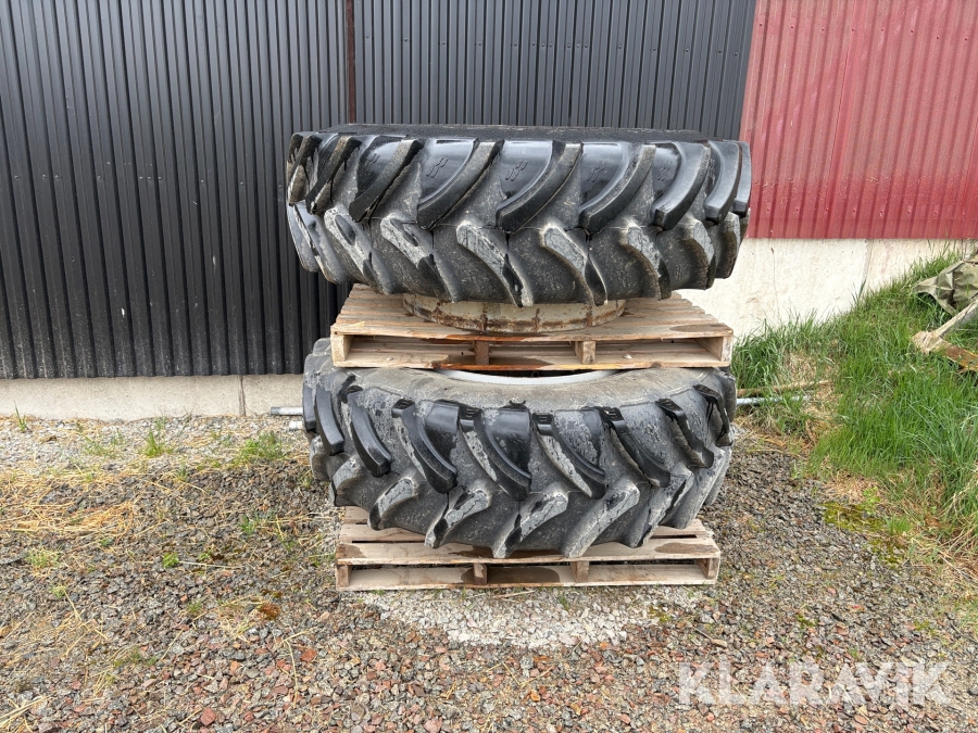 Dubbelmontage Alliance 520/85R38 med spännare 2st