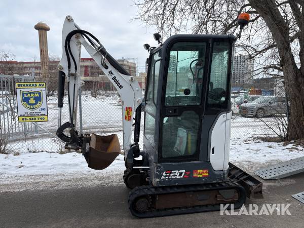 Grävmaskin Bobcat E20Z med redskap & släp