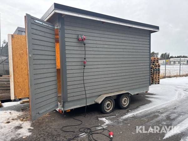 Mobil arbetsbod isolerad med värme