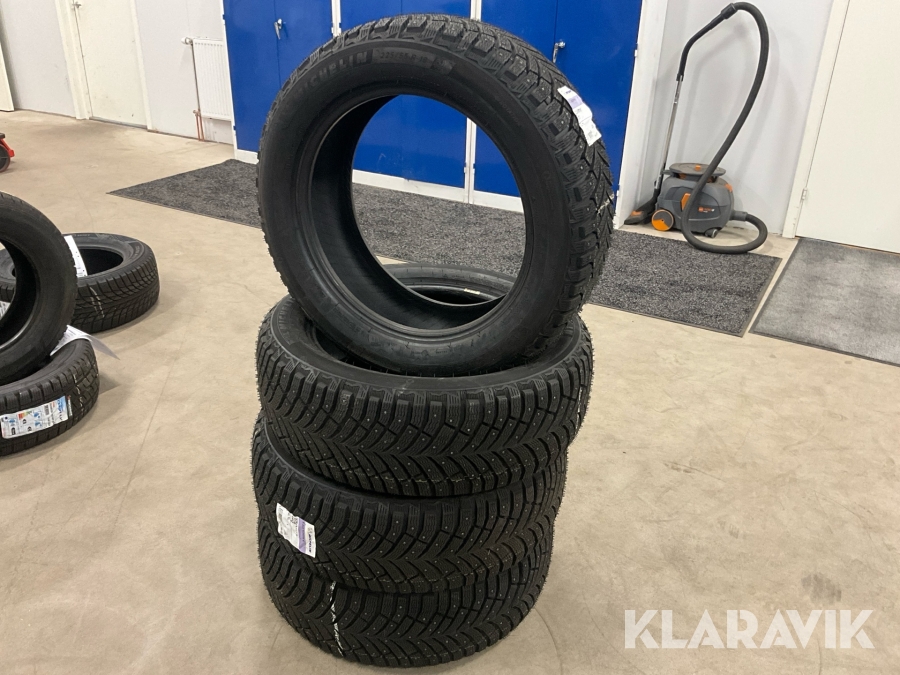 Personbilsdäck/Dubb Michelin X-Ice north 4 225/55R18 4st (nya)