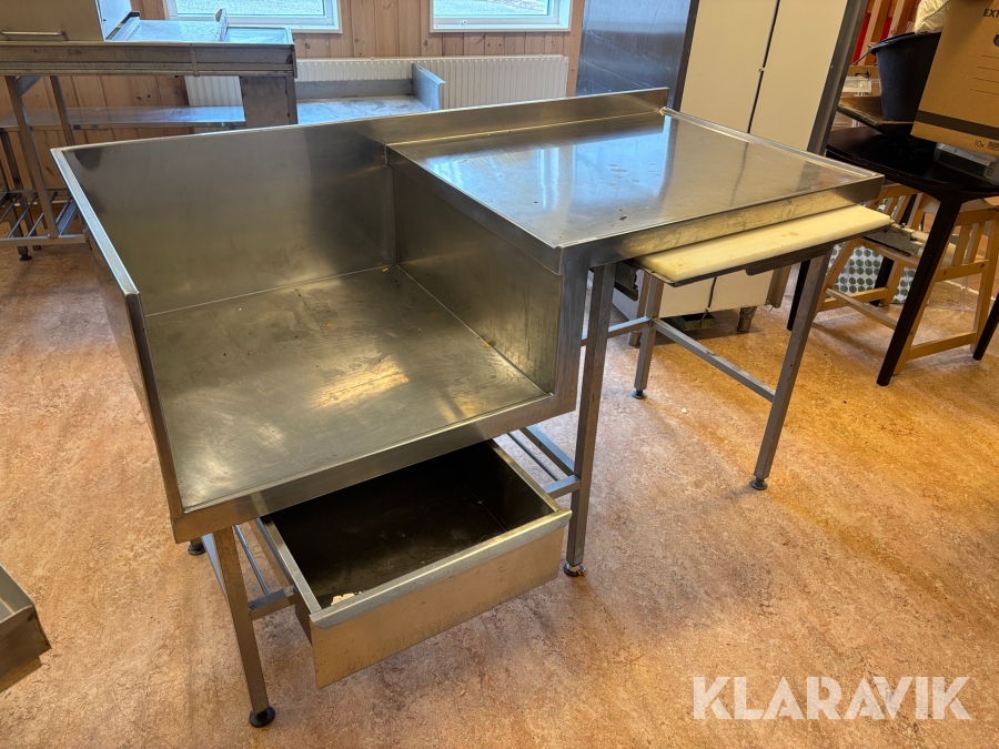 Rostfri bänk med skärbräda