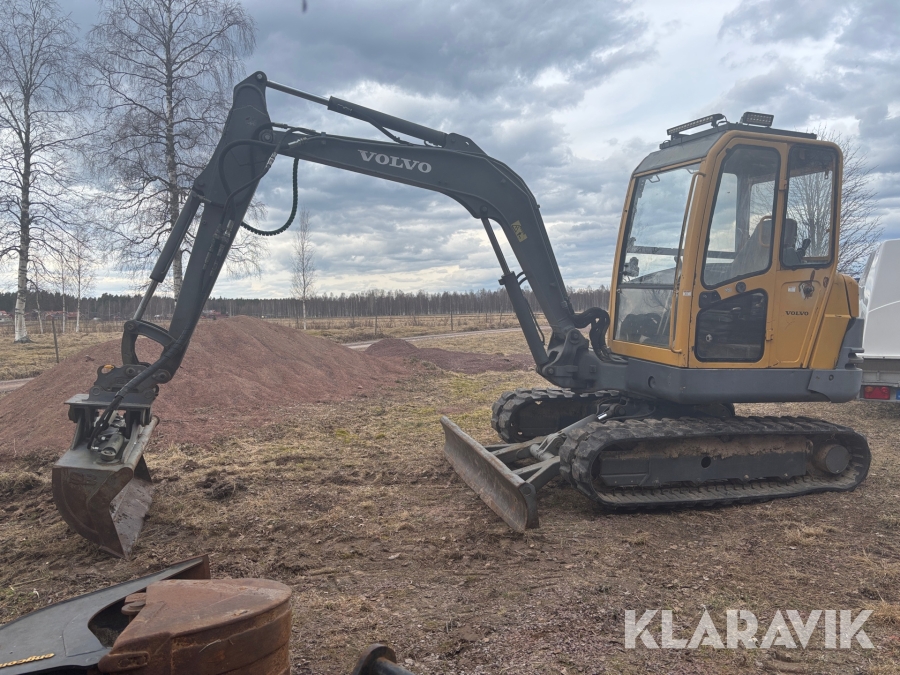 Grävmaskin Volvo EC45 med redskap