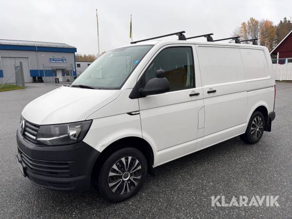 Skåpbil Volkswagen Transporter T30 2.0 TDI BMT Manuell 102 hk med dubbla sidodörrar och skåpinredning