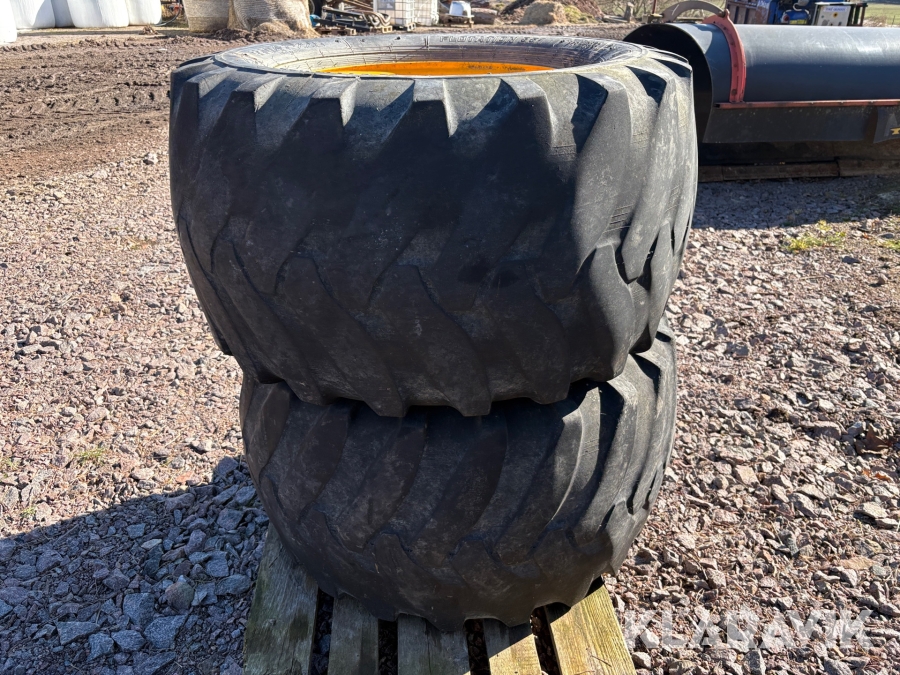 Däck Alliance Flotation 331 med fälg 2 st