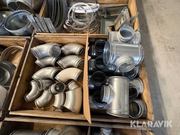 Parti med ventilationsdelar Fläkt group, Ets Nord T-rör & Böjar