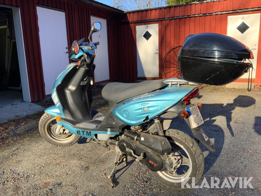 Moped BTM Baotian BT49QT-12 + hjälm och lås