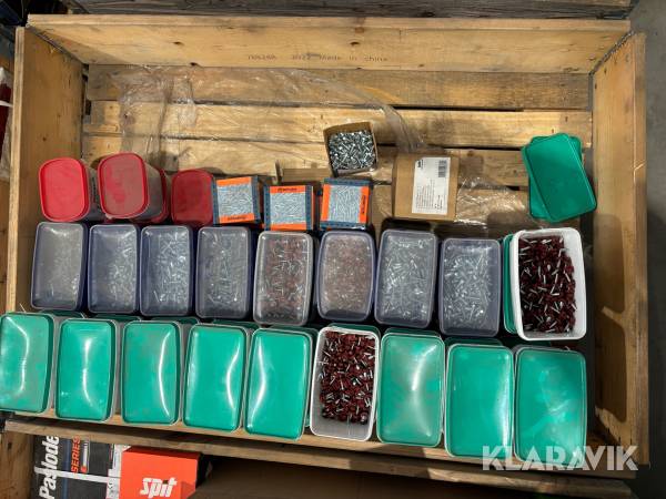 Diverse farmarskruv/takskruv