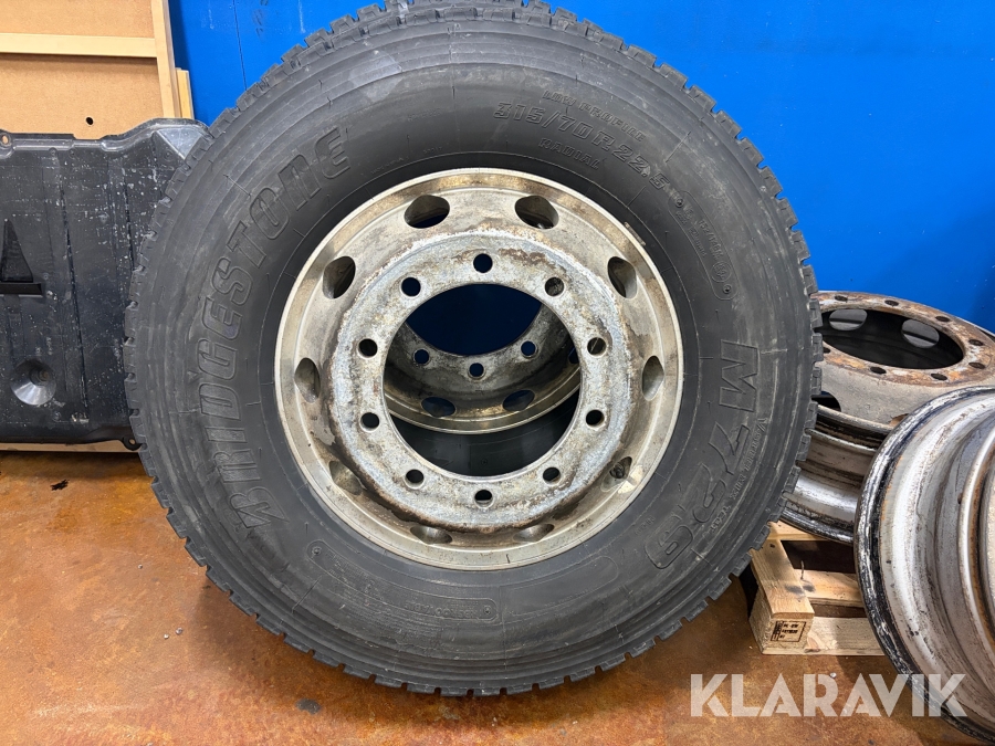 Lastbilsdäck Bridgestone M729 315/70R22.5  2st
