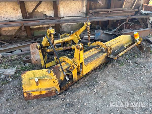 Strängspridare Volvo BM 3.0m