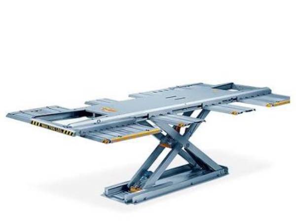 Plåtslagarlift SPANESI Multibench 3000kg med riktningstillbehör