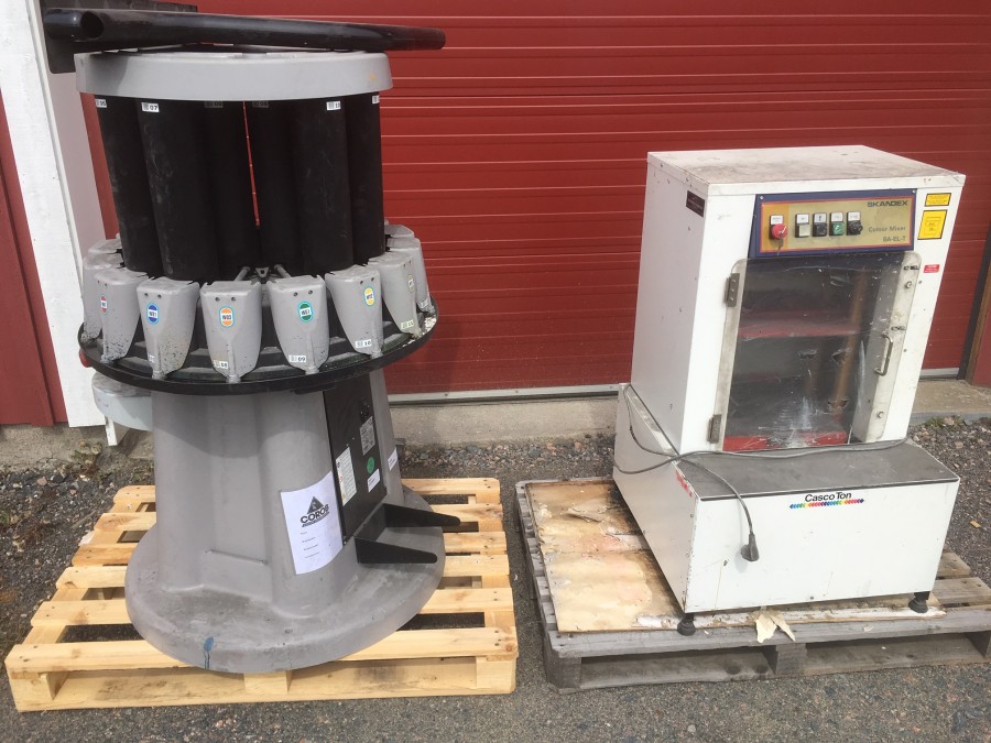 1st Färgblandare Corob och 1st Färgskak Skandex Color Mixer