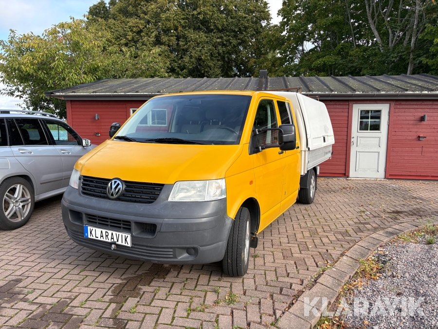 Lätt lastbil Volkswagen Transporter med skåp