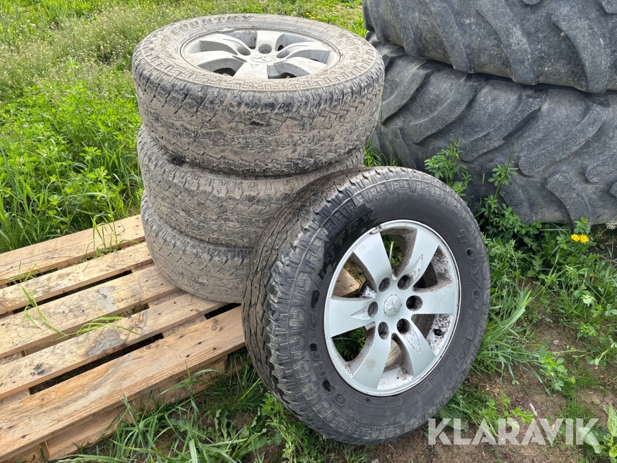 Däck Toyo Open country 255/65 R17 4 st