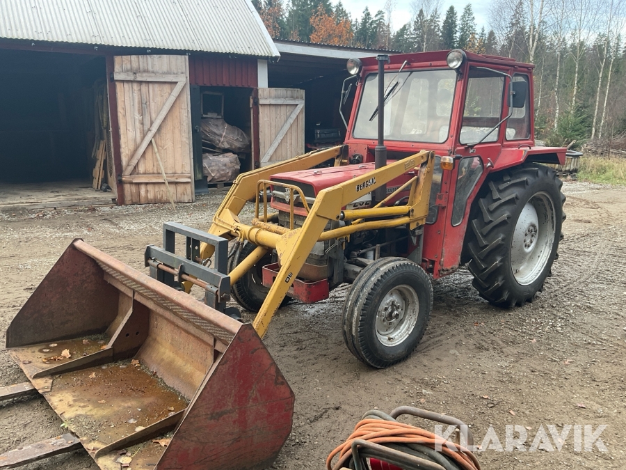 Traktor Massey Ferguson 135