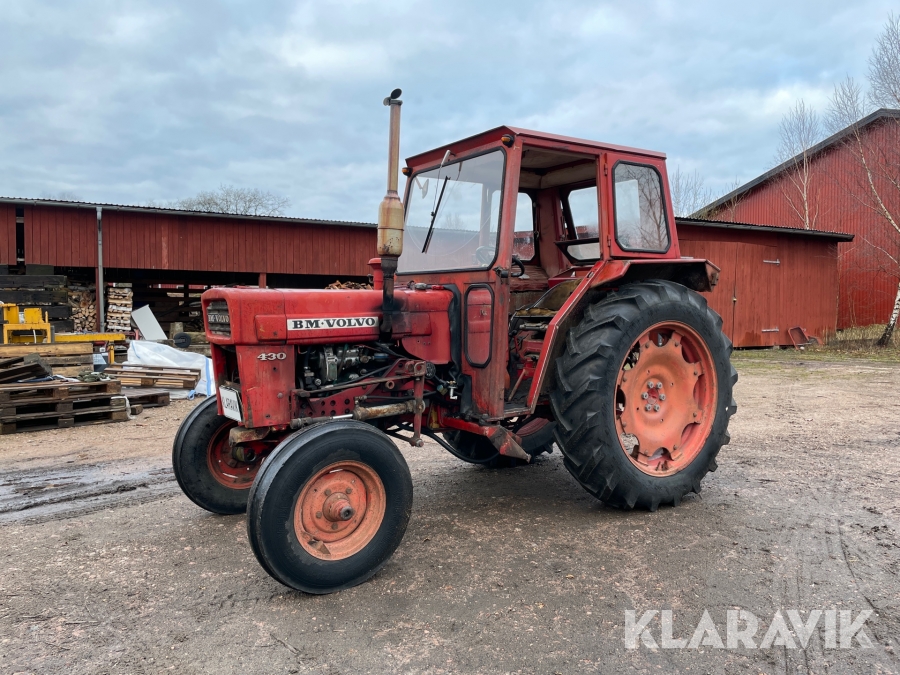 Veterantraktor Volvo BM 430 med frontlastare Ålö 3030