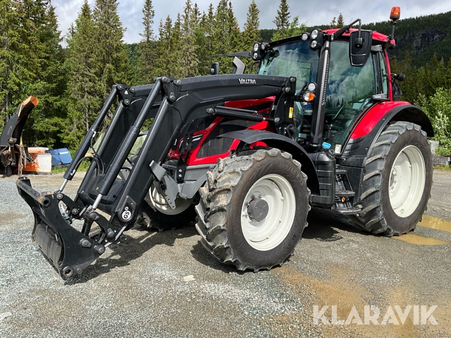 Traktor Valtra N134 Active