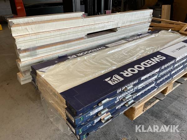 Massiv dörr inkl karm Swedoor MD 8x21 vänster 5st
