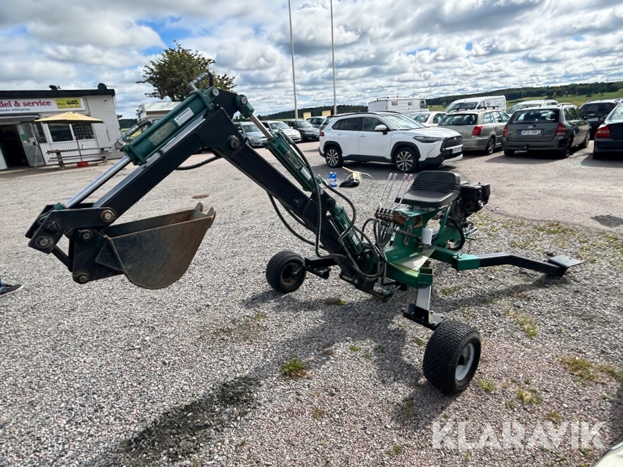 Bensindriven grävmaskin med 3 st skopor
