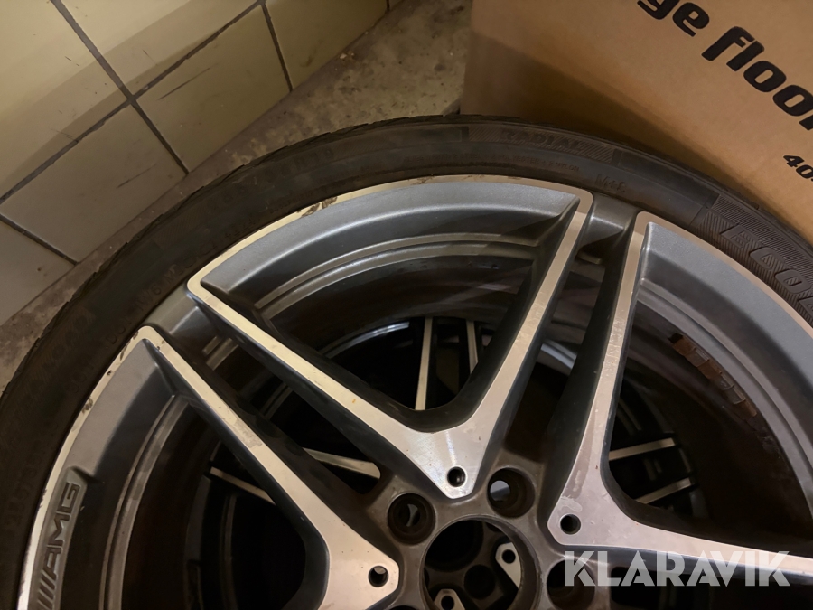 Fälgar Mercedes C63 AMG med ms däck