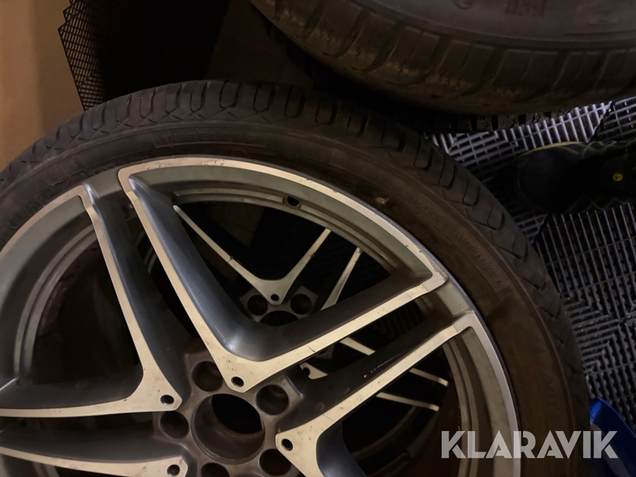 Fälgar Mercedes C63 AMG med ms däck