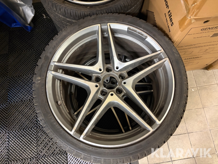 Fälgar Mercedes C63 AMG med ms däck