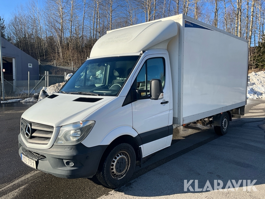 Skåpbil Mercedes-Benz Sprinter 316 med bakgavellyft