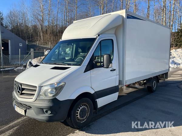 Skåpbil Mercedes-Benz Sprinter 316 med bakgavellyft