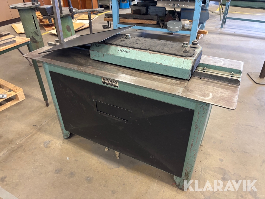 Falsmaskin Lockformer