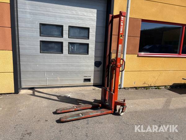 Manuel staplare BT Lifters