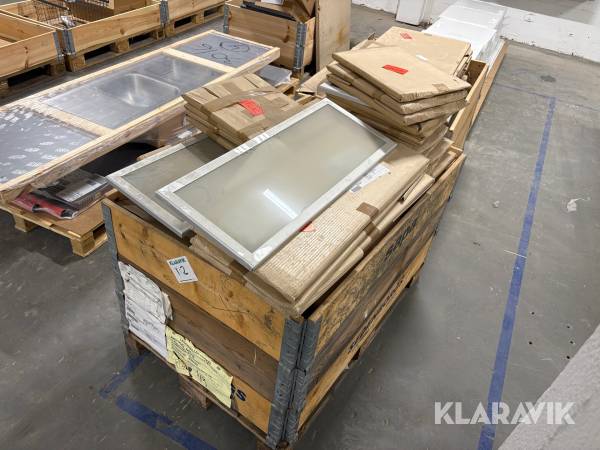 Köksluckor i glas/aluminium Marbodal 2st pall
