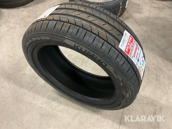 Personbilsdäck/Sommar Kumho Ecsta HS52 235/45R18  1st (nytt)