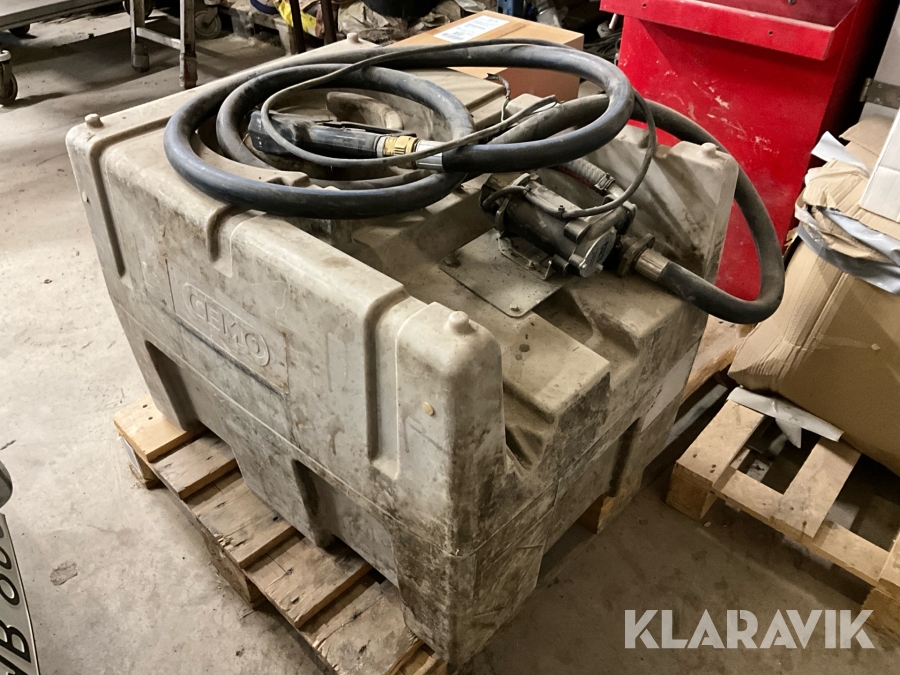 Dieseltank med pump Cemo