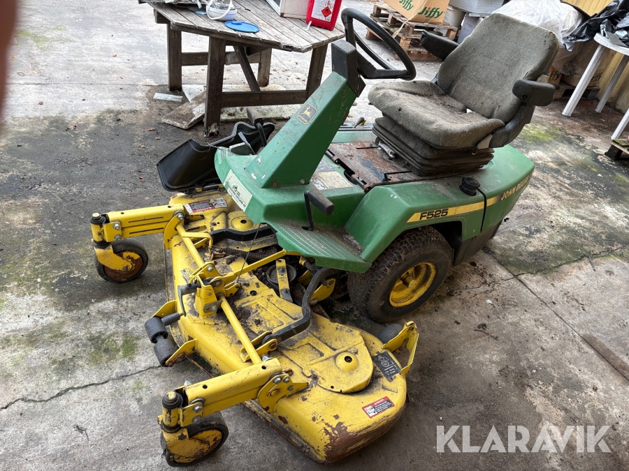 Gräsklippare John Deere F525