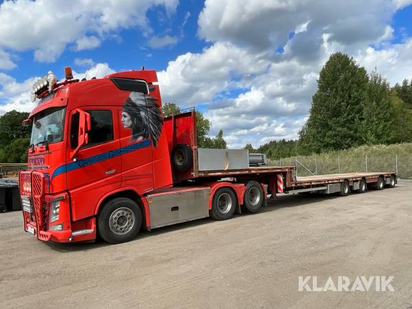 Dragbil med jumbotrailer Volvo FH16 550