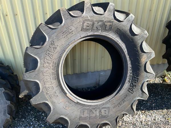 Traktordäck 1st BKT 420/85R24