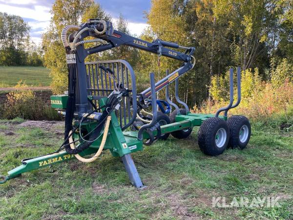 Skogsvagn Farma T9F med grip