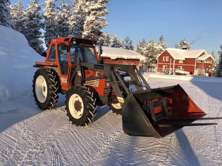 Traktor med Lastare FIAT 580 DT